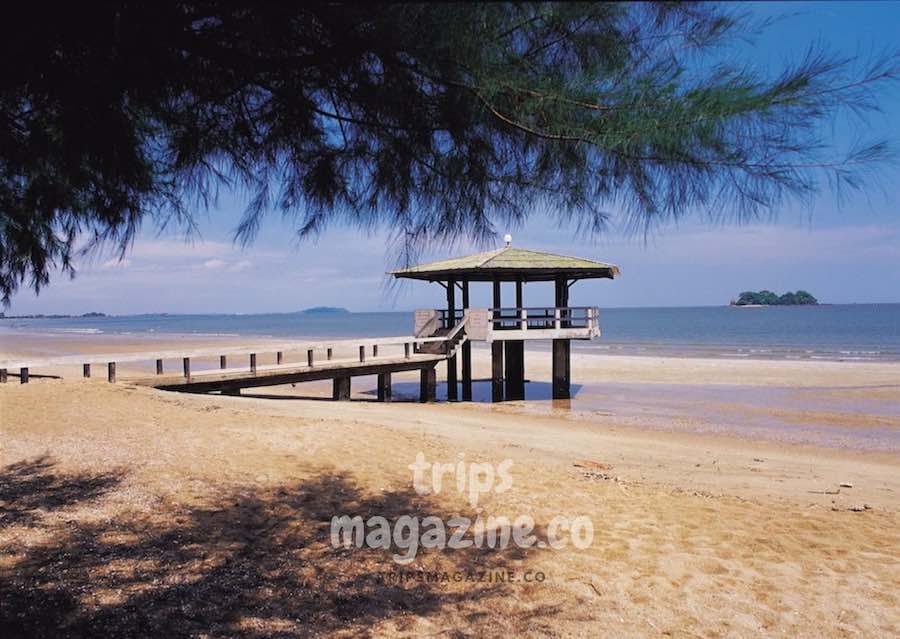 หาดแหลมสิงห์ เงียบสงบน่าพักผ่อน