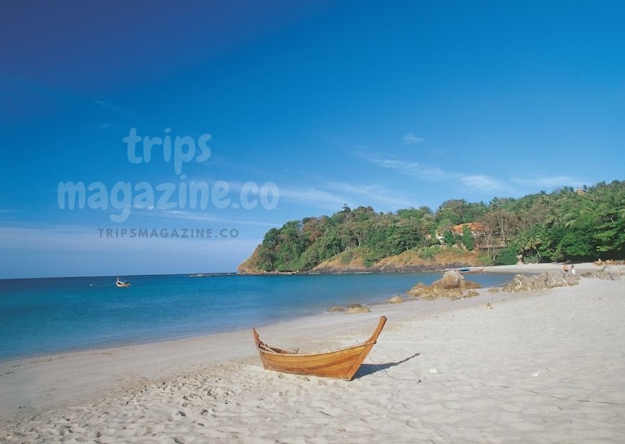 หาดคลองจาก หาดเล็กๆ ที่เน้นพักผ่อนเงียบสงบ มีที่พักสไตล์เดียวกับบรรยากาศของหาด กลมกลืน เกาะลันตาใหญ่ กระบี่