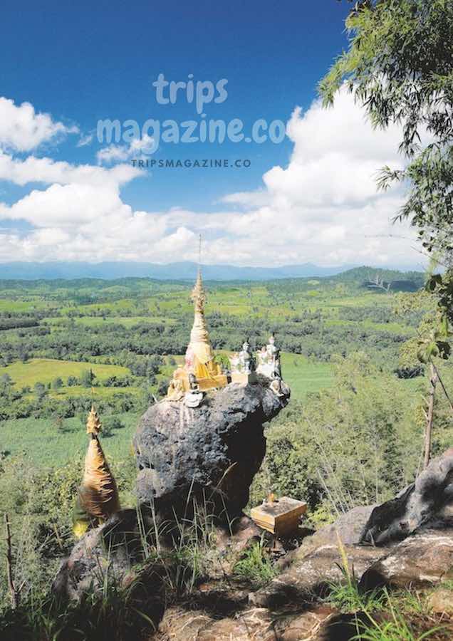 วัดพระธาตุดอยหินกิ่ว ดอยดินจี่ แม่สอด ตาก อยู่บนเขา มีเจดีย์บนชะง่อนหินริมหน้าผา คล้ายเจดีย์ไจ่ทิโย หรือพระธาตุอินทร์แขวน ที่พม่า