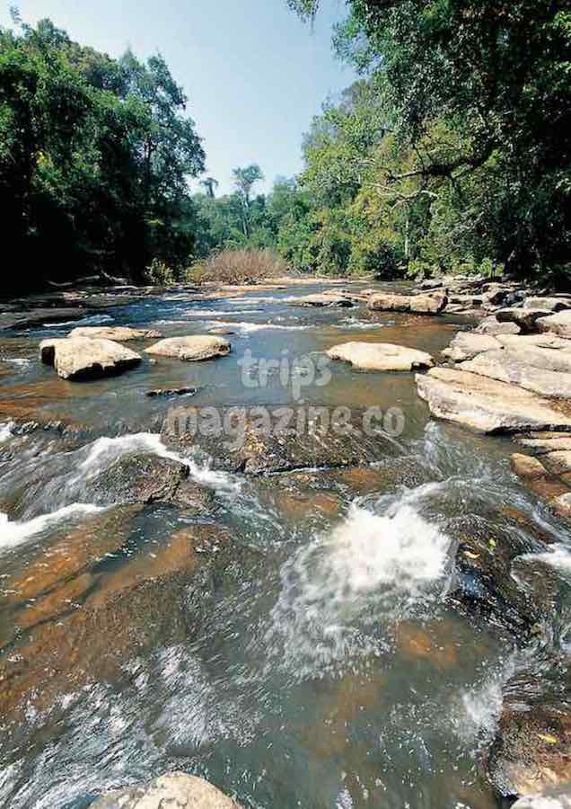 แก่งวังน้ำเย็น ใกล้ทุ่งนางพญา อุทยานแห่งชาติทุ่งแสลงหลวง พิษณุโลก เพชรบูรณ์