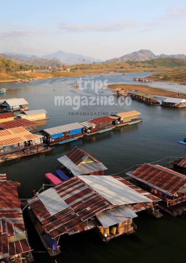 แพพักให้เลือกหลากหลายสไตล์ ทั้งอยู่กับที่ และลากล่องเที่ยวชมวิวในทะเลสาบเขื่อนวชิราลงกรณตอนบน สังขละบุรี กาญจนบุรี