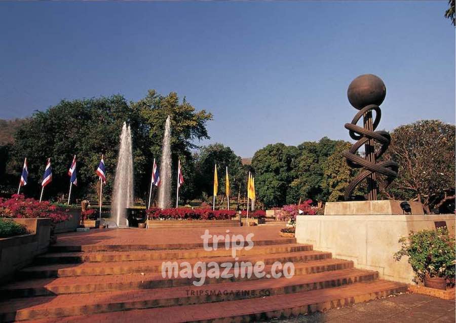 สวนน้ำพระทัย เขื่อนภูมิพล สามเงา ตาก สวนดีเด่นระดับดีมาก ดูแลโดยการไฟฟ้าฝ่ายผลิตแห่งประเทศไทย เป็นจุดพักผ่อนหย่อนใจของคนในชุมชน และนักท่องเที่ยว