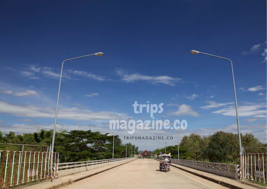 สะพานมิตรภาพไทย-ลาว ท่าลี่ เลย เชื่อมแมืองแก่นท้าว แขวงไซยบุรี ห่างจากเชียงคาน 22 กม. ริมปากน้ำเหือง เป็นที่เที่ยวต่อเนื่องที่ควรมา มีตลาดชายแดน